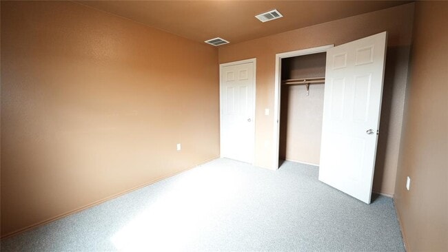 Building Photo - 5705 Knoll Pines Pass