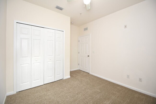 Building Photo - 2211 Golden Lake Loop
