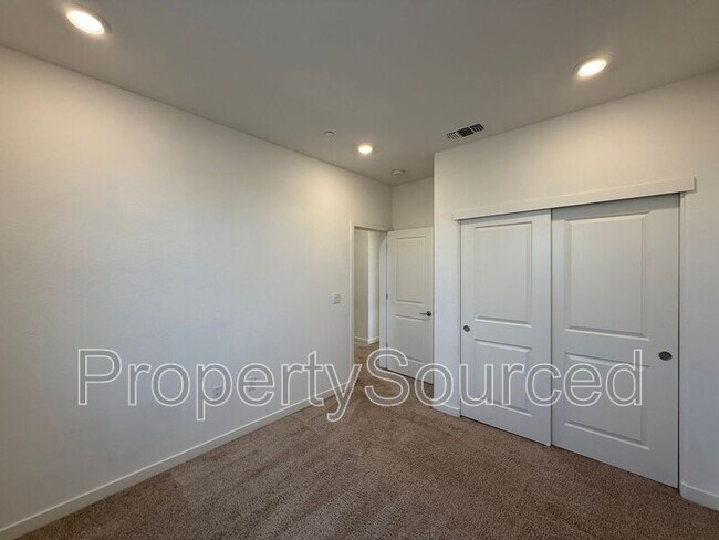 Building Photo - 754 Shearwater Rd