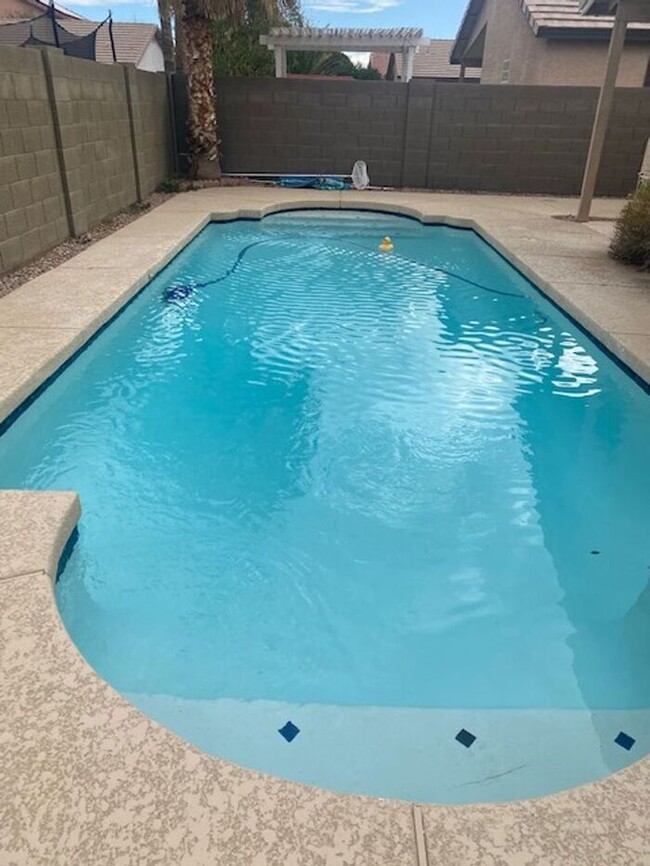 Building Photo - $2,350 3 Bedroom Gilbert 85296 Home For Le...