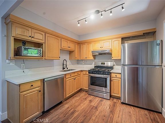 Building Photo - 4875 Cole St