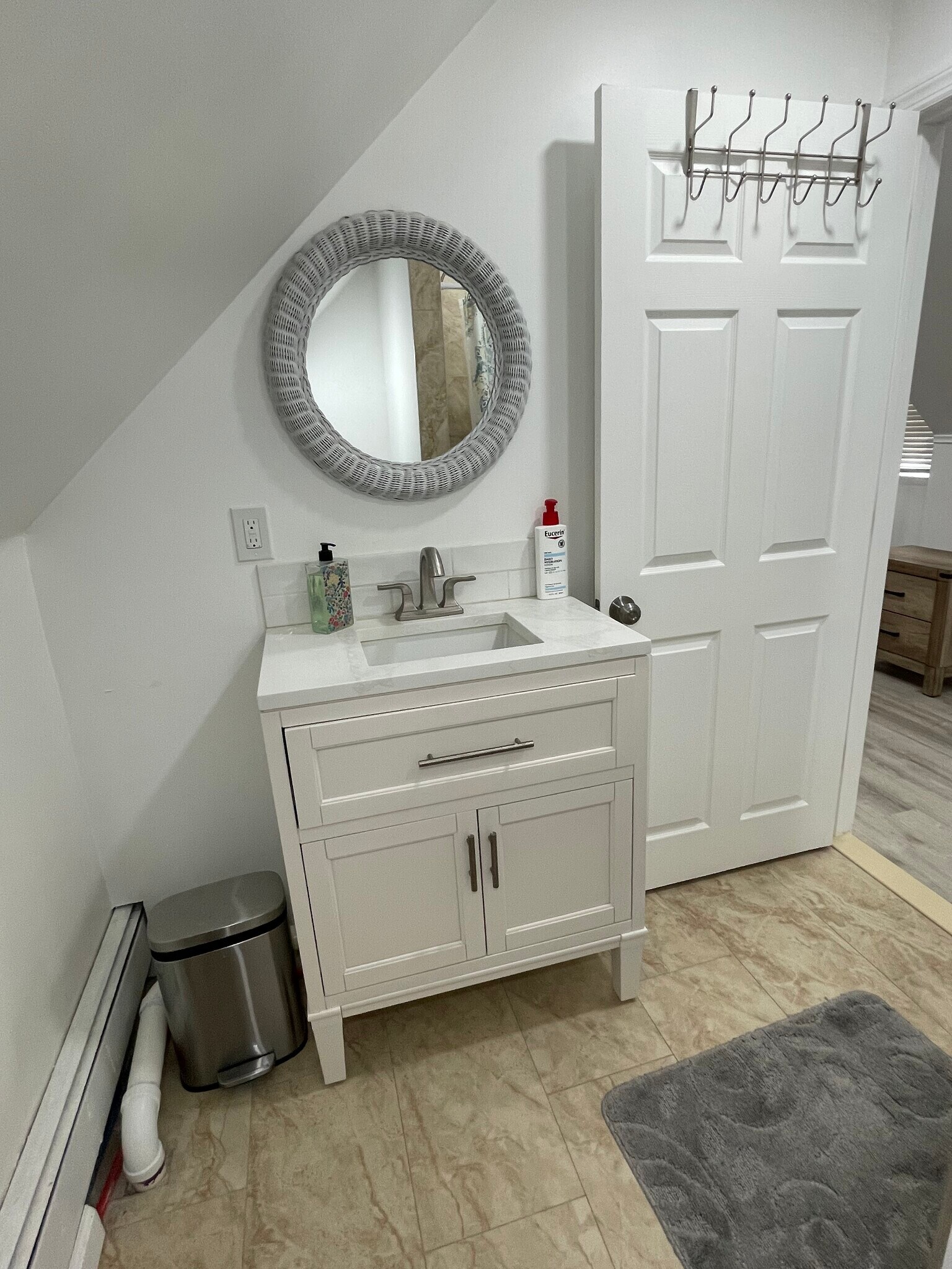 Building Photo - 950 S Plympton St