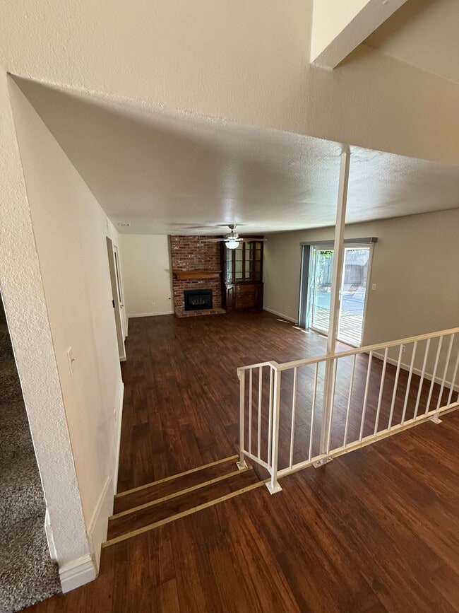 Building Photo - 1026 Springoak Way