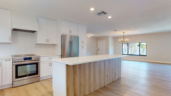 Building Photo - 4003 S Indian River Dr