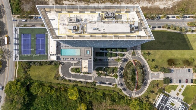 Building Photo - 2000 Metropica Wy