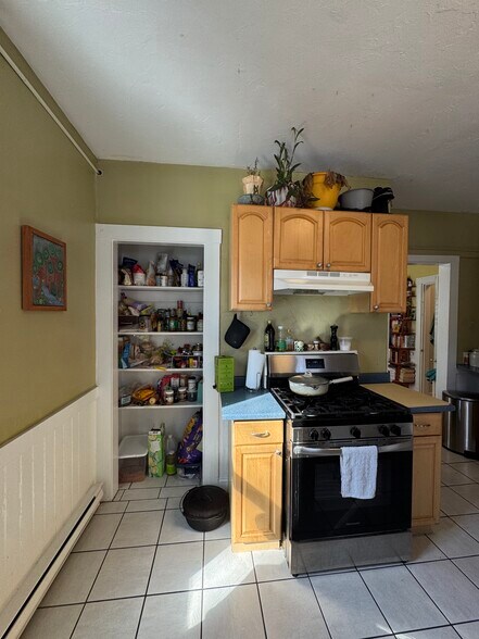 Building Photo - 108 Hyde Park Ave