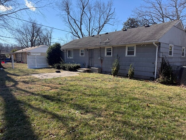 Building Photo - 3-Bedroom Single-Family Home Near TTU with Hardwood Floors and Carport