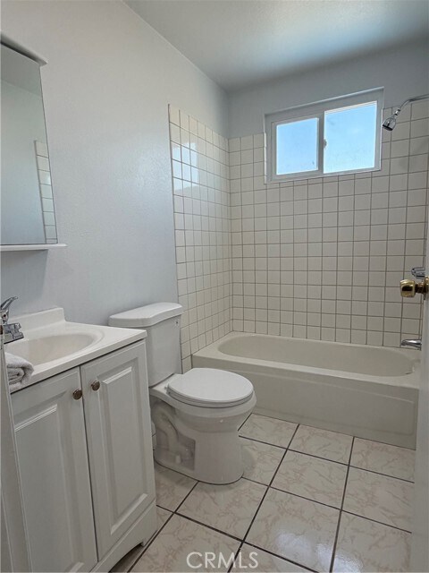 Building Photo - 2529 Senta Ave
