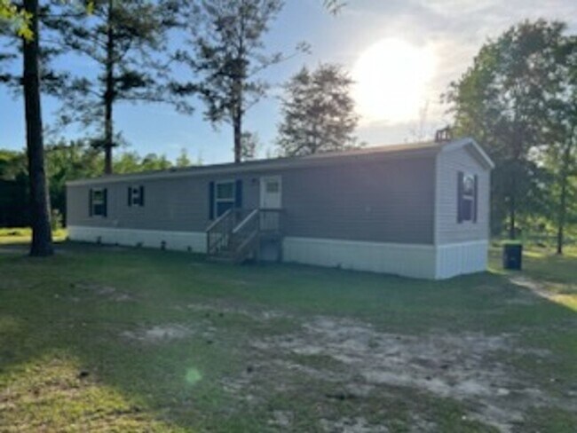 Building Photo - Modern 3-Bedroom Mobile Home in Peaceful Onslow County