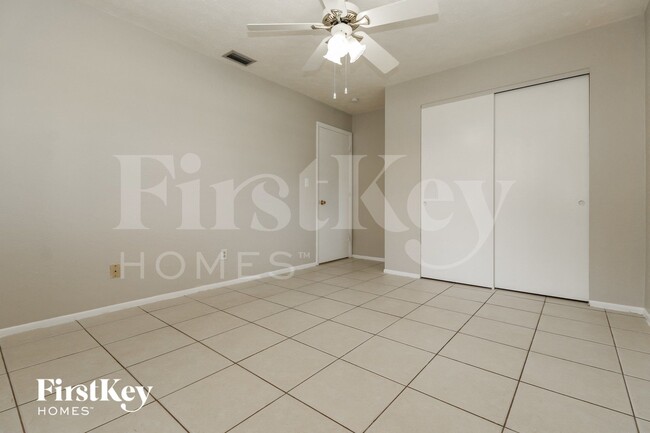 Building Photo - 2161 Tropic Ave