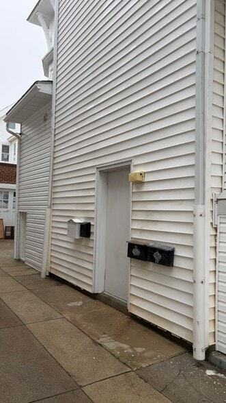 Building Photo - 14 S Raleigh Ave