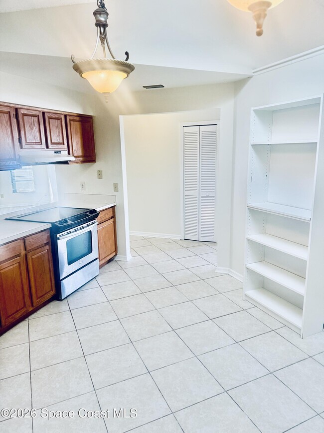 Building Photo - 4795 Riverside Rd