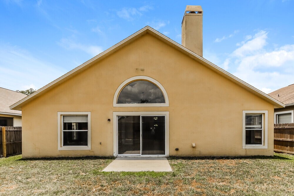 Building Photo - 1324 Crimson Clover Ln