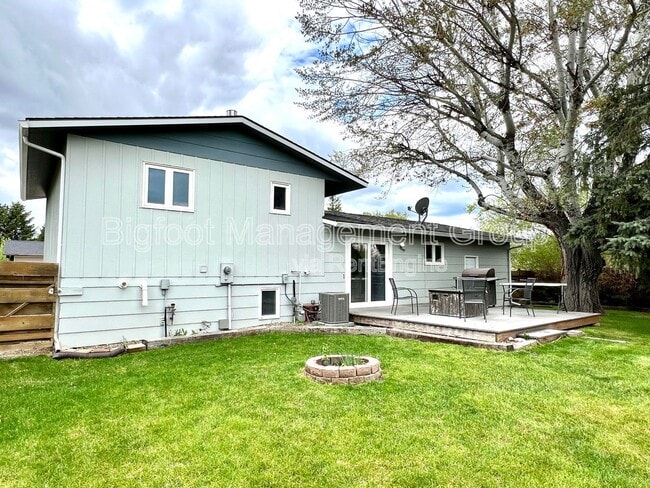 Building Photo - 161 Wedgewood Ln