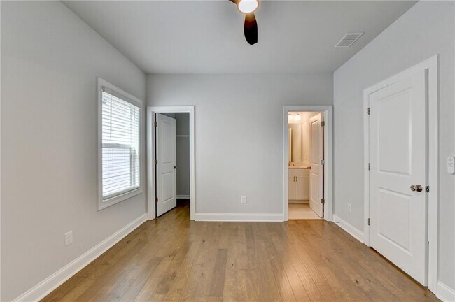 Building Photo - 4536 Molder Dr