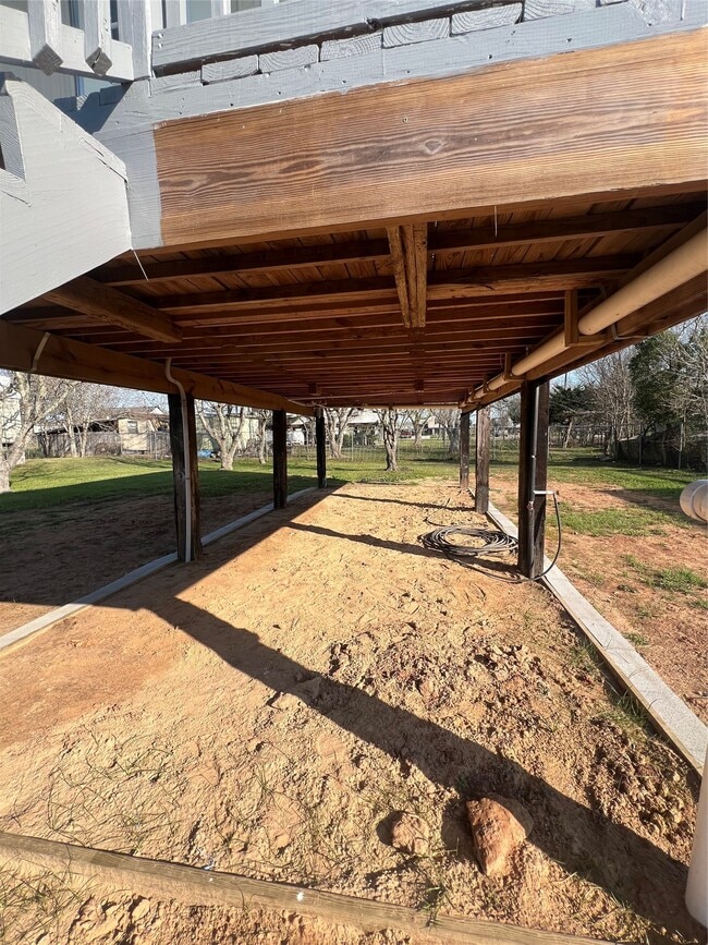 Building Photo - 327 17th St