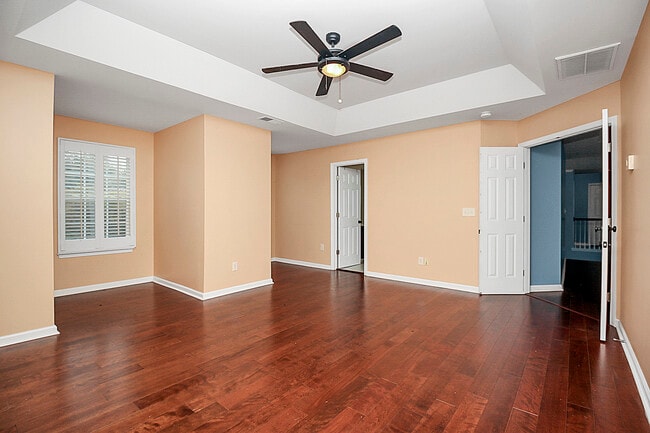 Building Photo - 3415 Fallowbrook Forest