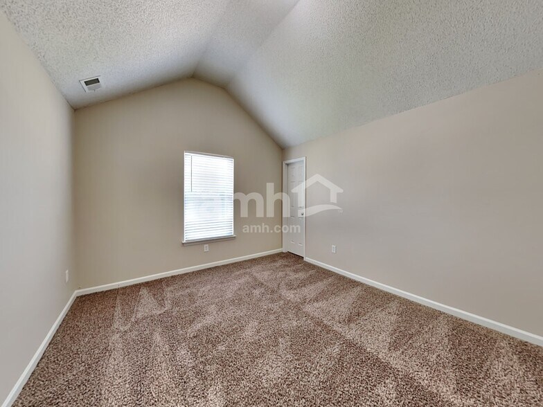 Building Photo - 551 Rosalind Terrace