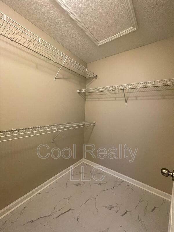 Building Photo - 816 Grover Ln