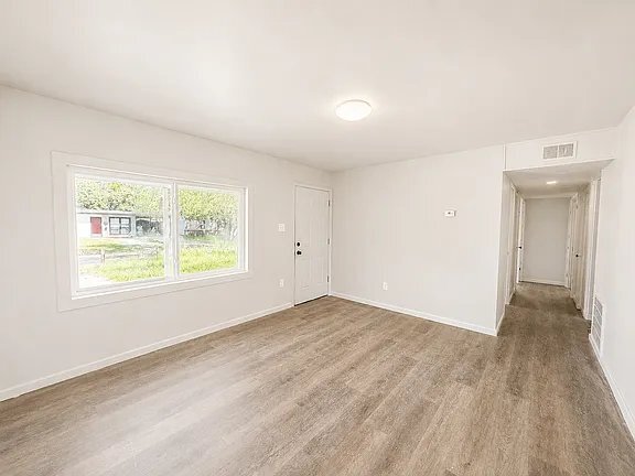 Building Photo - 526 St Leo Dr