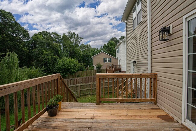 Building Photo - 609 Riva Ridge Rd