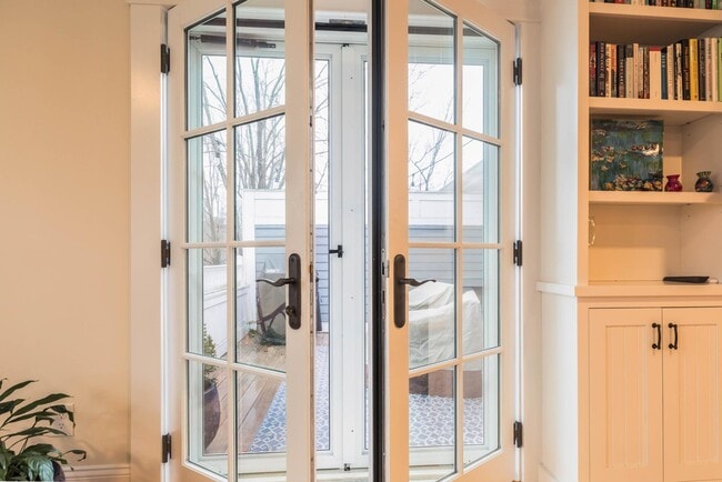 Building Photo - 1 Franklin St