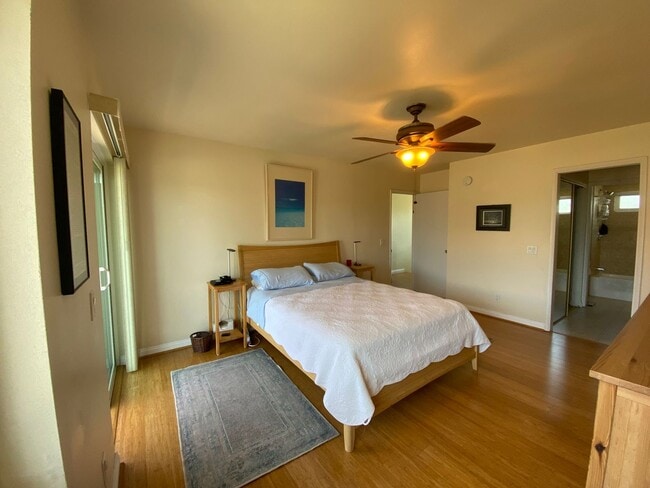 Building Photo - Carlsbad Village Furnished 2 bedroom/2 bath Long Term