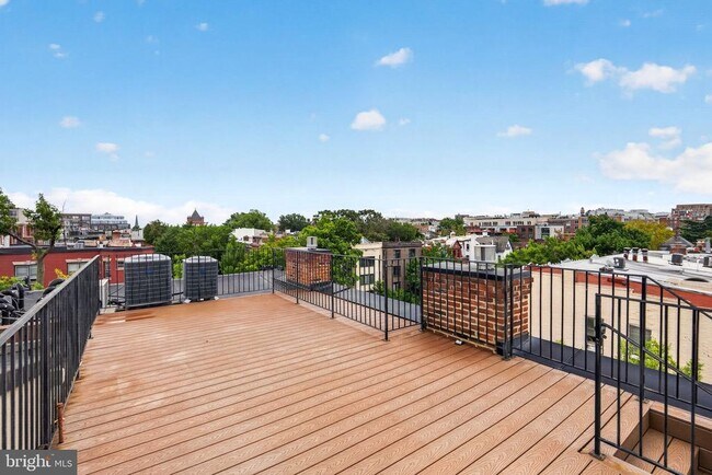 Building Photo - 1620 15th St NW