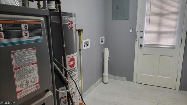 Building Photo - 3896 W 117th St