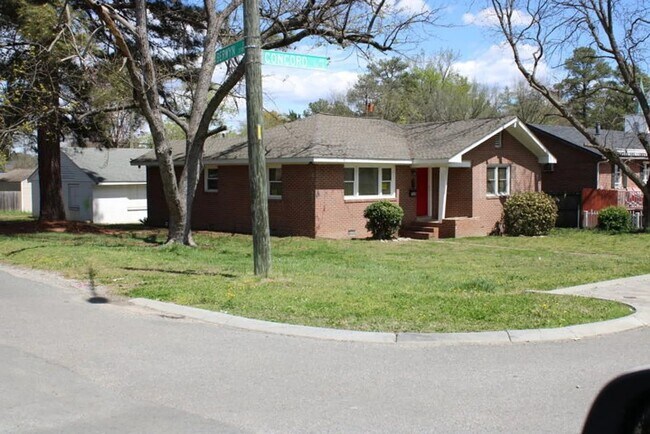 Building Photo - 2309 Concord Ave