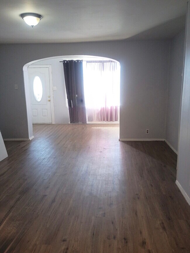Building Photo - 2699 S 62nd St