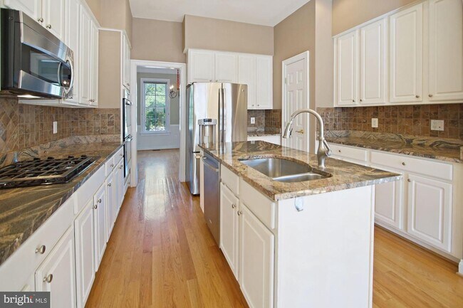 Building Photo - 8629 Terrace Garden Way