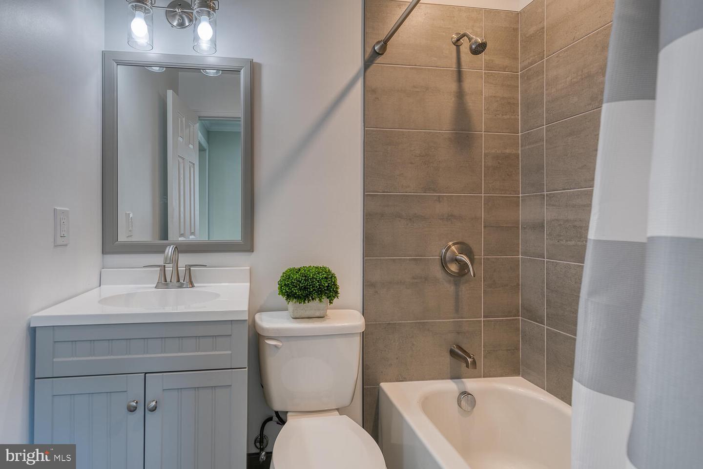 Building Photo - 1206 Riggs Ct