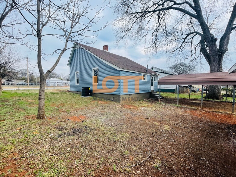 Building Photo - 603 Cedar Lane Rd