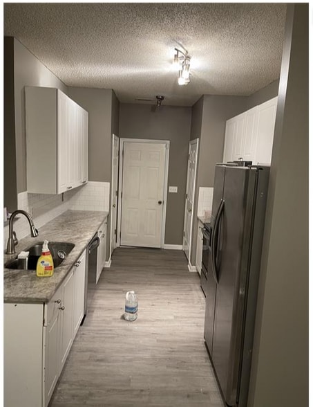 Building Photo - 2441 Bay Harbor Dr