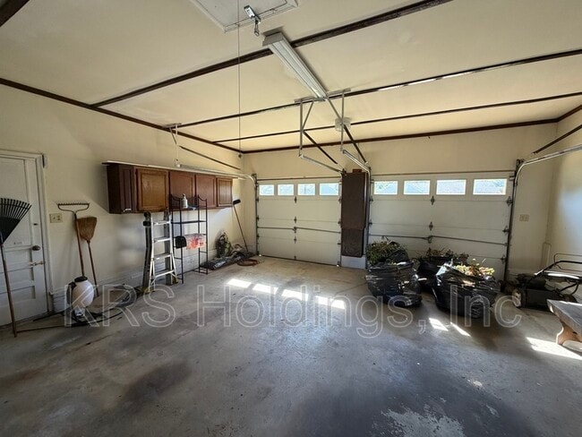 Building Photo - 917 Timber Creek Pl