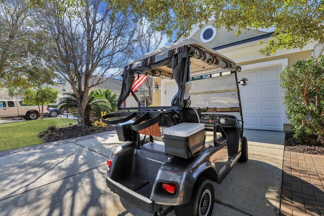 Building Photo - Charming 2-Bedroom, Plus Den Home with 2 Full Bathrooms in Sun City- Must See!