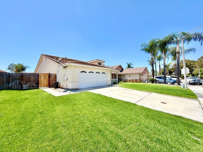Building Photo - 27071 School Park Dr