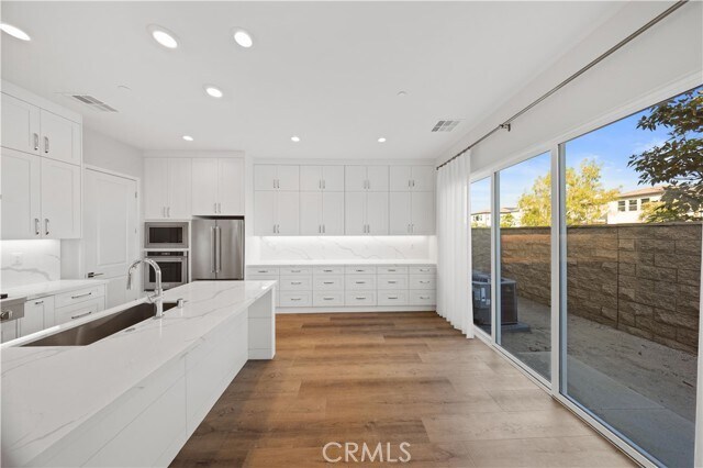 Building Photo - 120 Pin Ln