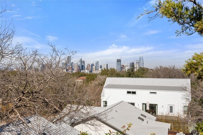 Building Photo - 2009 Alta Vista Ave