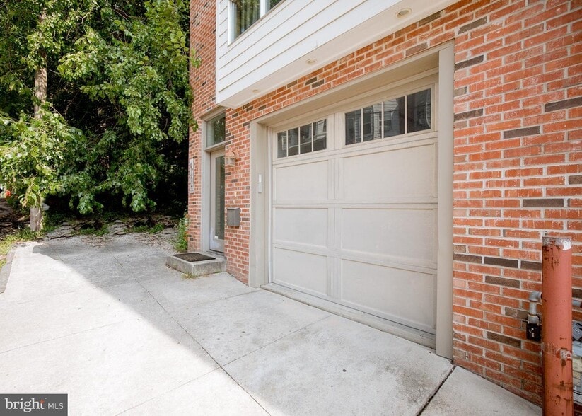 Building Photo - 4513 Silverwood St