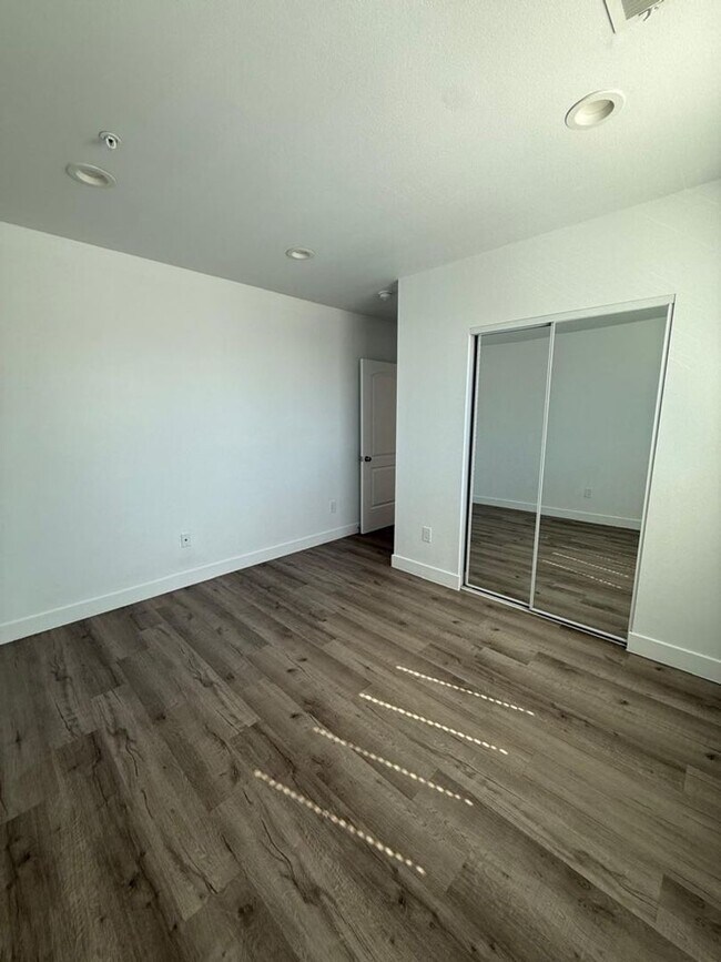 Building Photo - LANFRANCO(3743)