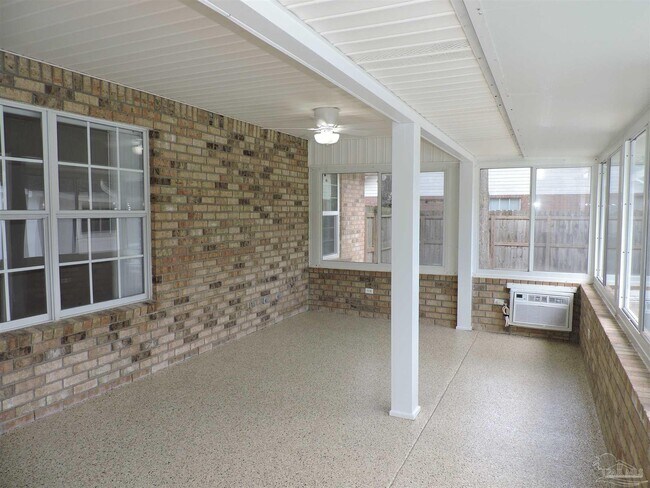 Building Photo - 6340 Summer Lakes Ln