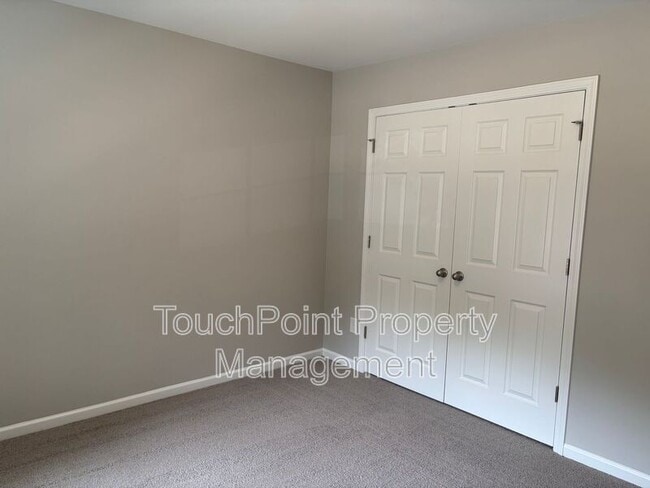 Building Photo - 3833 Fircrest Dr