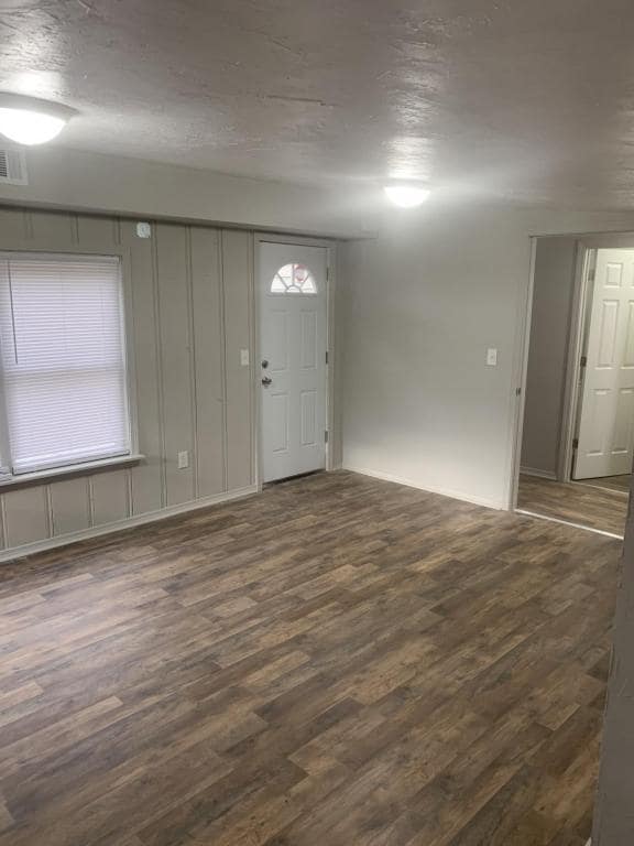 Building Photo - 217 S Arrington Dr