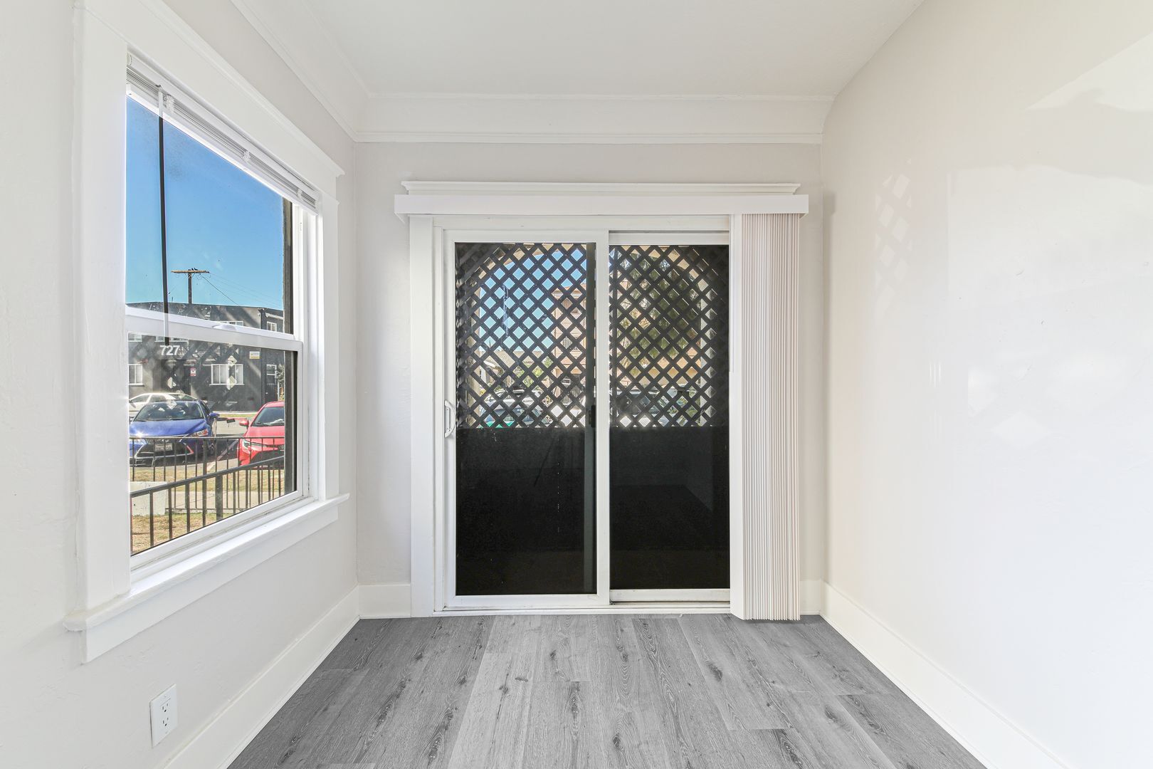 Building Photo - 736 Olive Ave