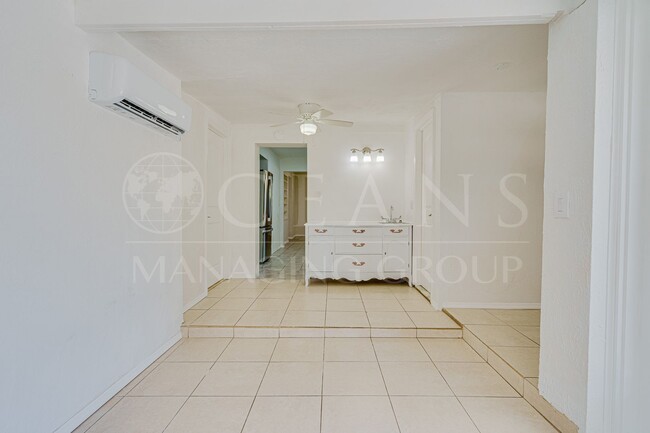 Building Photo - Updated Beachside Ormond Home