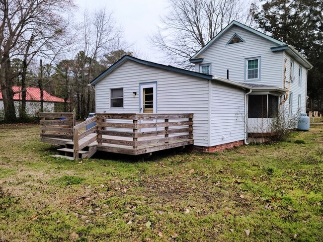 Building Photo - 1437 Fentress Rd