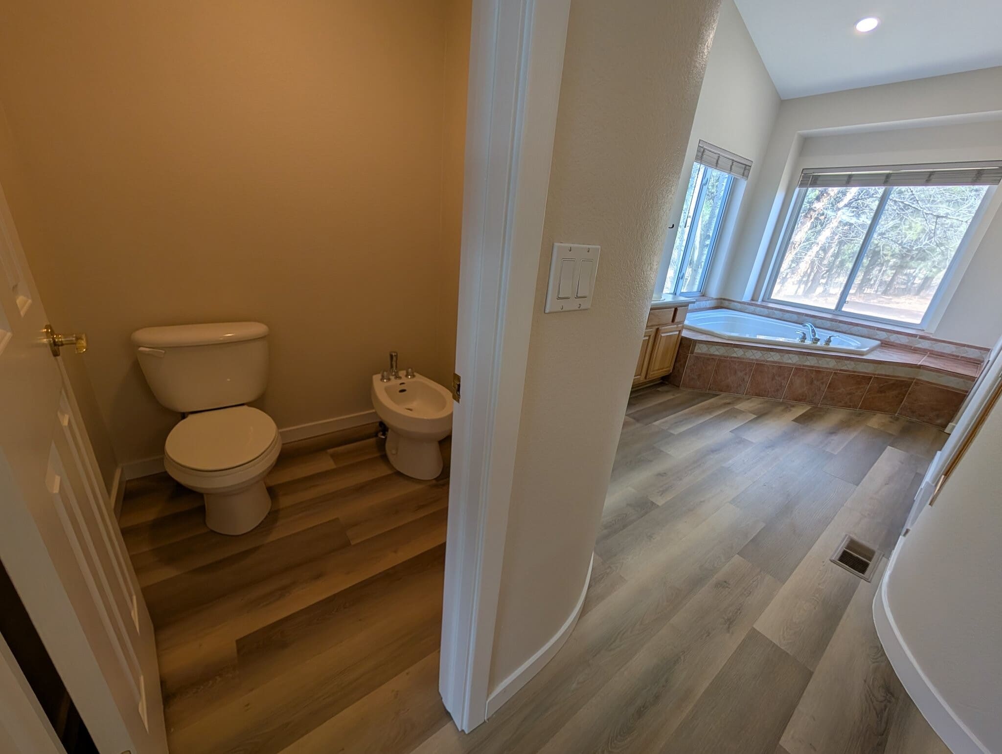 Building Photo - 5995 Burgess Rd