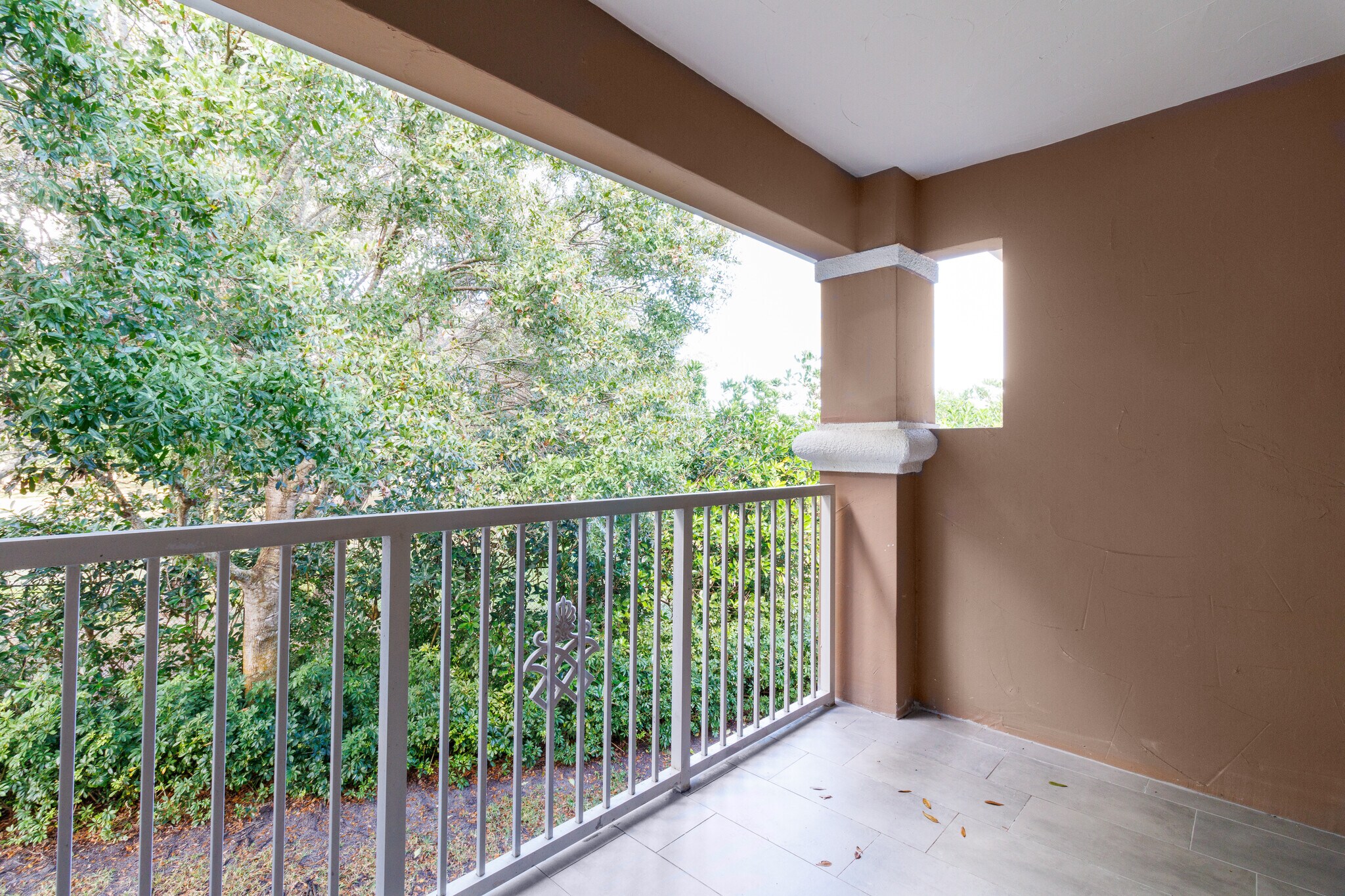 Building Photo - 5095 Fairways Cir